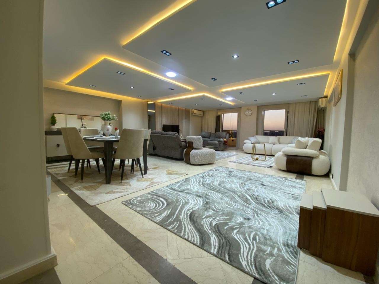 صالة استقبال واسعة في شقة فندقية في المنيل صالة استقبال واسعة في شقة فندقية في المنيل